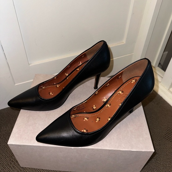 COACH Shoes - Picture 2 of 7